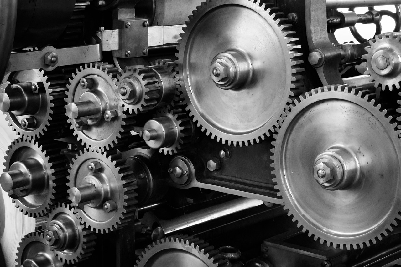 Machine with cogs